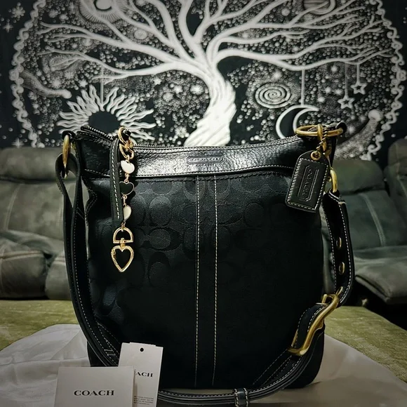 Vintage Y2K Coach Black and Gold Shoulder Bag crossbody purse 2006 - Picture 6 of 17